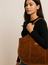 Anne Suede Tote Tan